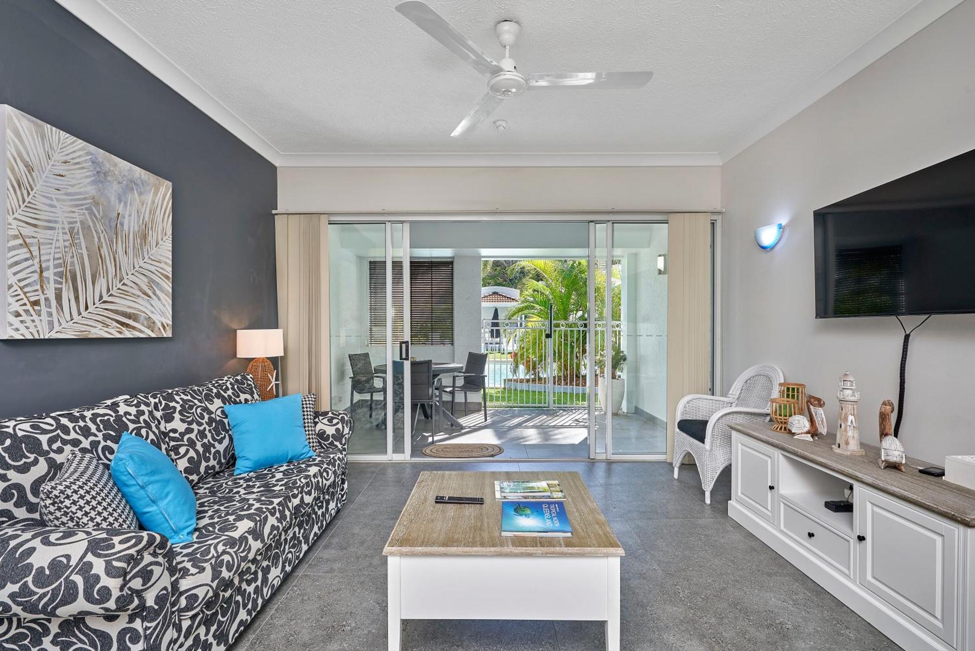Alassio Apartments With Direct Pool Access Палм Коув Стая снимка
